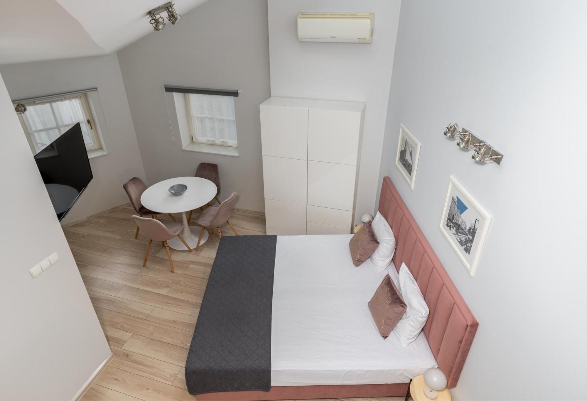 Miodowa Boutique Residence Krakau Kamer foto